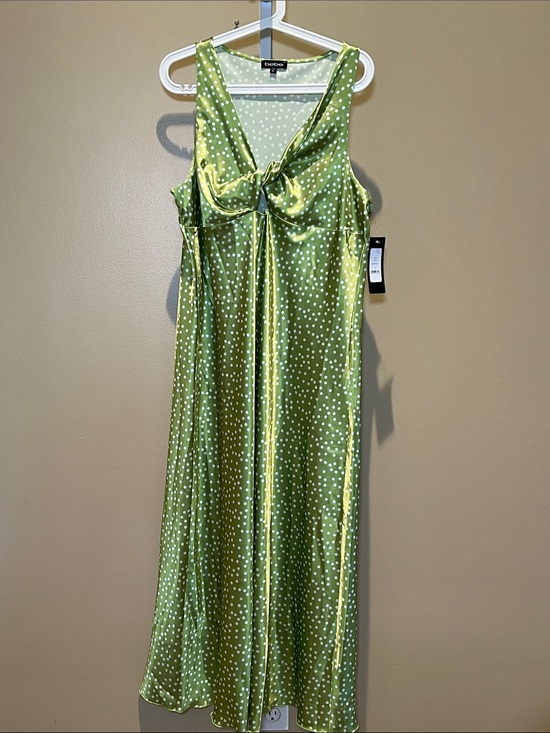 bebe green maxi dress LA BEBE WOVEN SATIN MAXI DRESS l FLYING TOMATO Flying Tomato